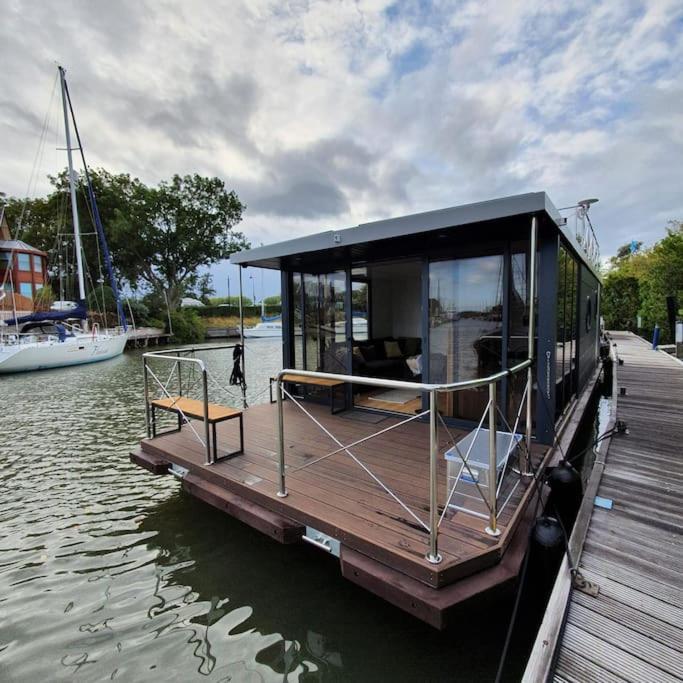فندق Modern, Brand New Houseboat Near Amsterdam مونِكِندام المظهر الخارجي الصورة