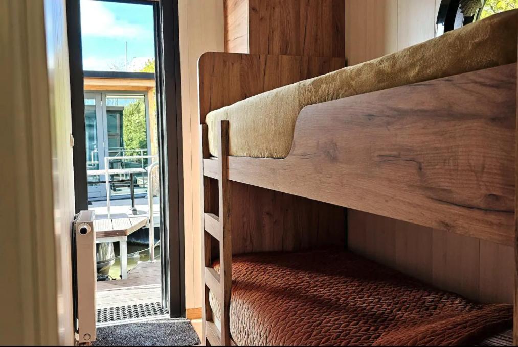 فندق Modern, Brand New Houseboat Near Amsterdam مونِكِندام المظهر الخارجي الصورة